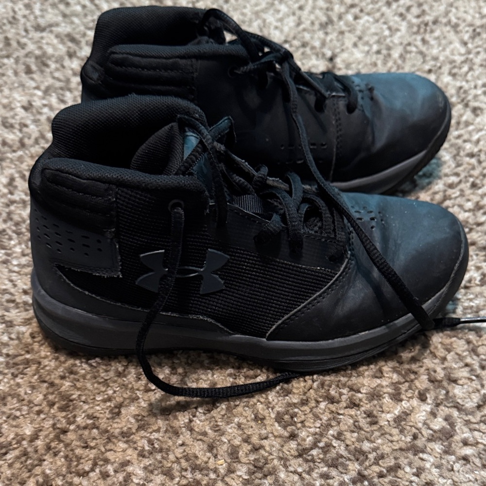 Under Armour Kids Black Sneakers